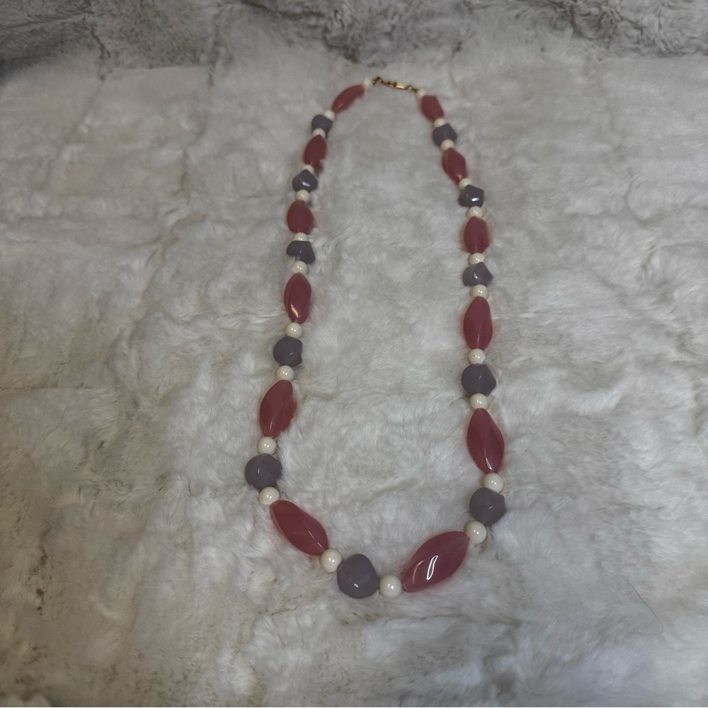 Vintage Lavender and Pink Lucite Necklace 1950’s Length measures approx 28”